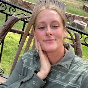 Meet your Posher, Catie